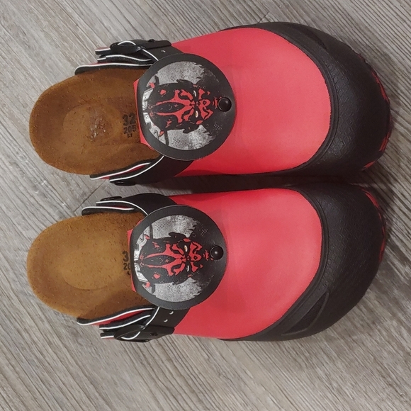 HOST PICK NWOT Star Wars Darth Maul Birkenstocks - Picture 2 of 7